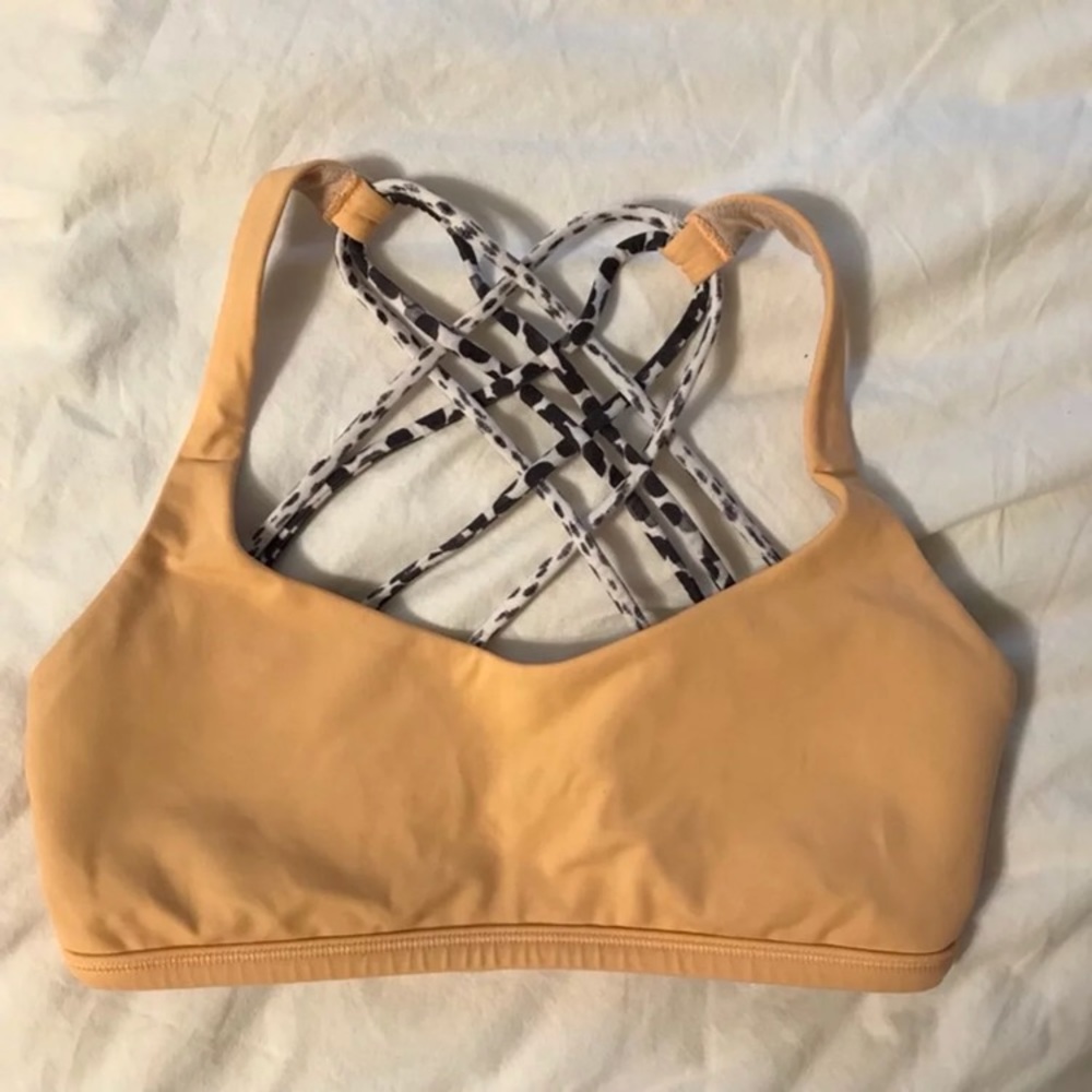 RARE Lululemon Free To Be Wild Size 4 Bra